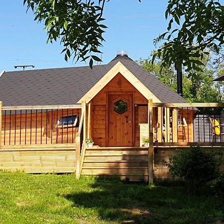 The Hive - Unique Log Cabin With Wood Burning Stove Ludchurch Екстериор снимка