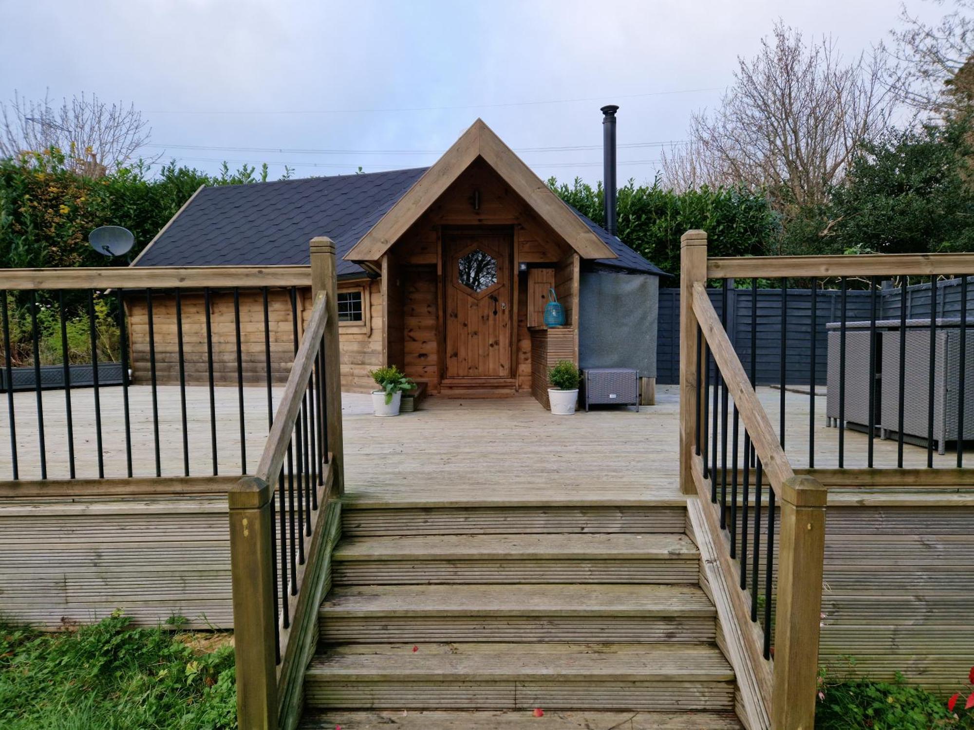 The Hive - Unique Log Cabin With Wood Burning Stove Ludchurch Екстериор снимка